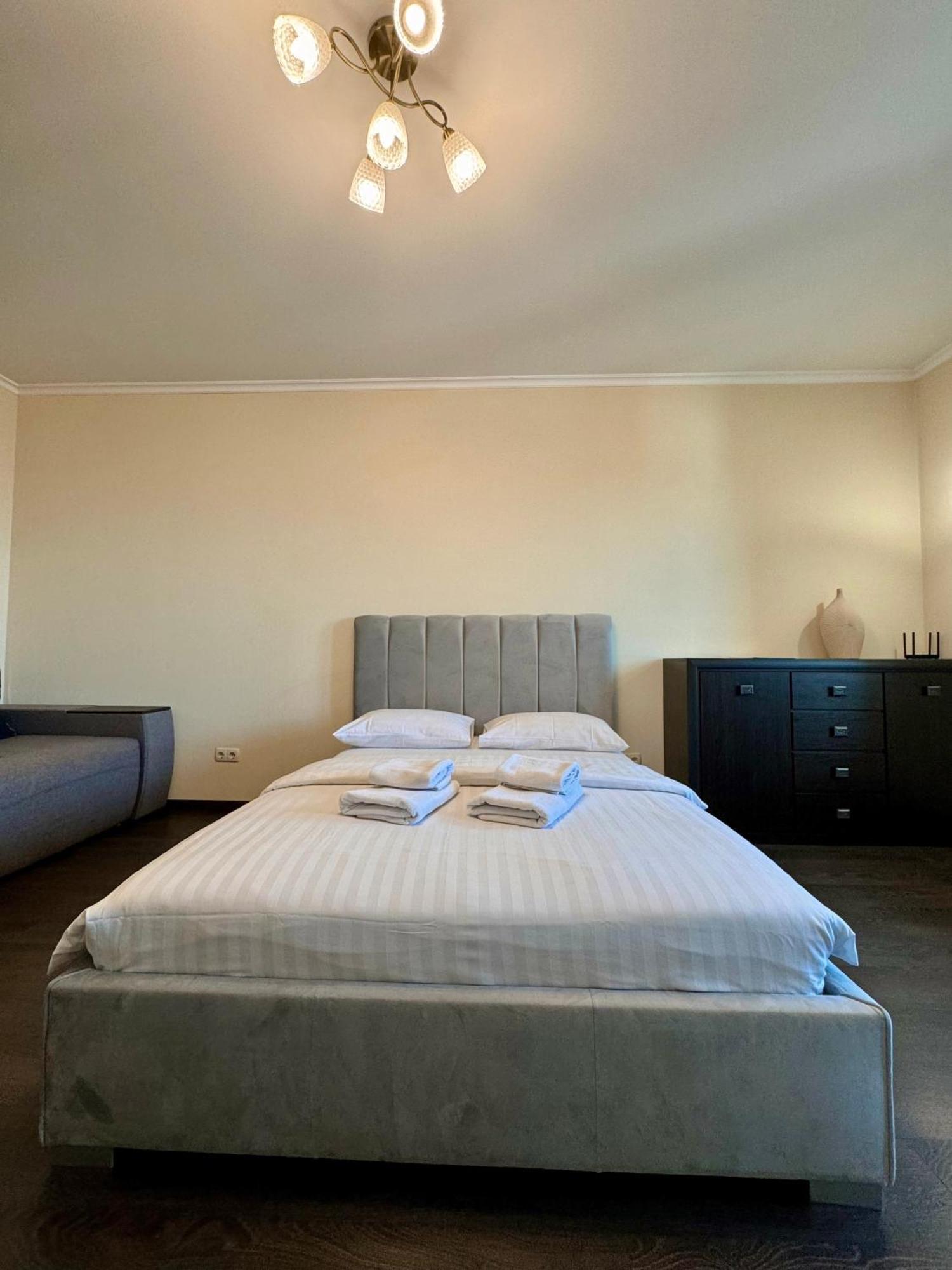 Apartpoltava Світлі Просторі Апартаменти 80М2 , 2-Окремі Кімнати, Новобудова Центр Чек Банківський 外观 照片
