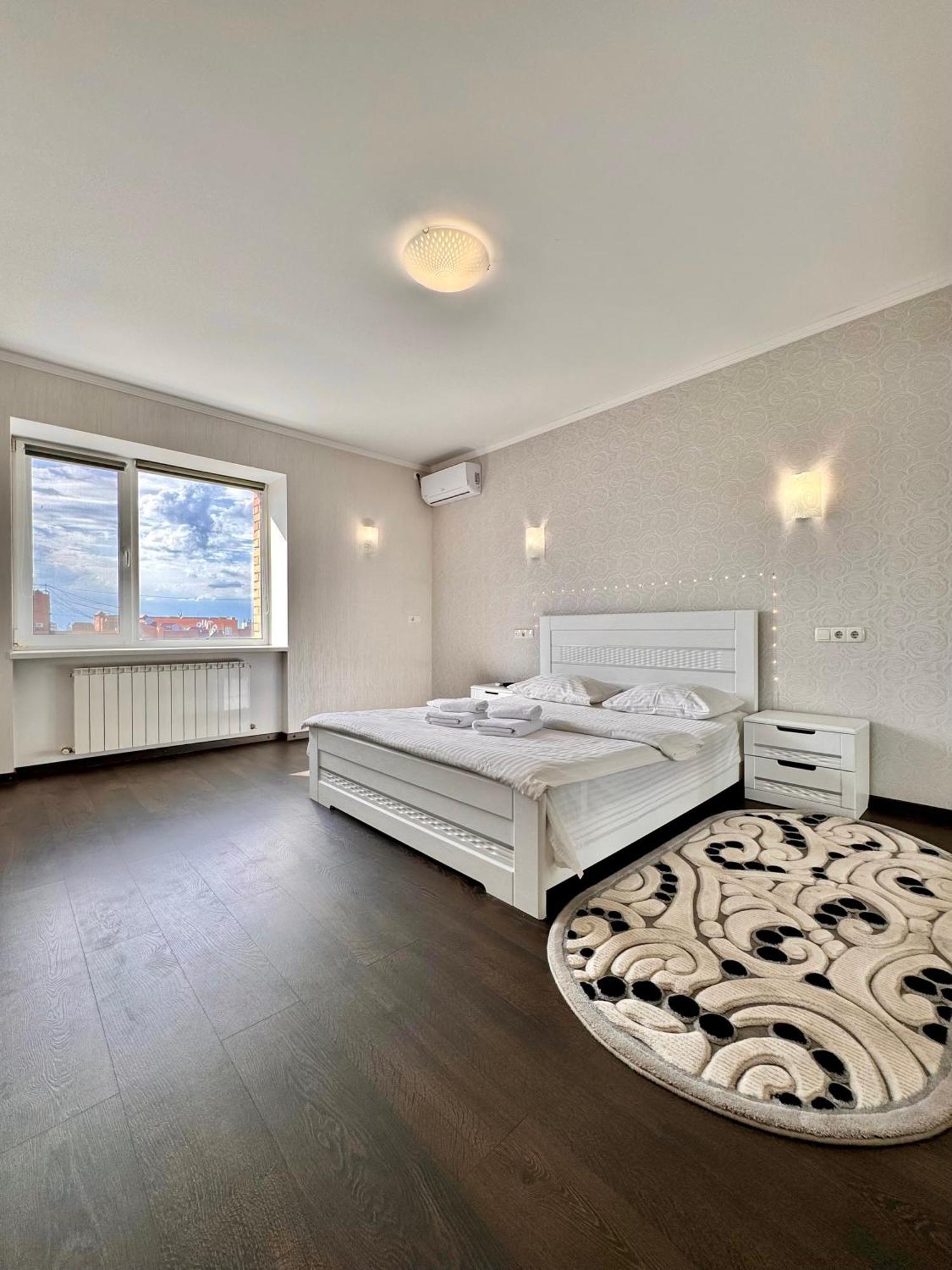 Apartpoltava Світлі Просторі Апартаменти 80М2 , 2-Окремі Кімнати, Новобудова Центр Чек Банківський 外观 照片