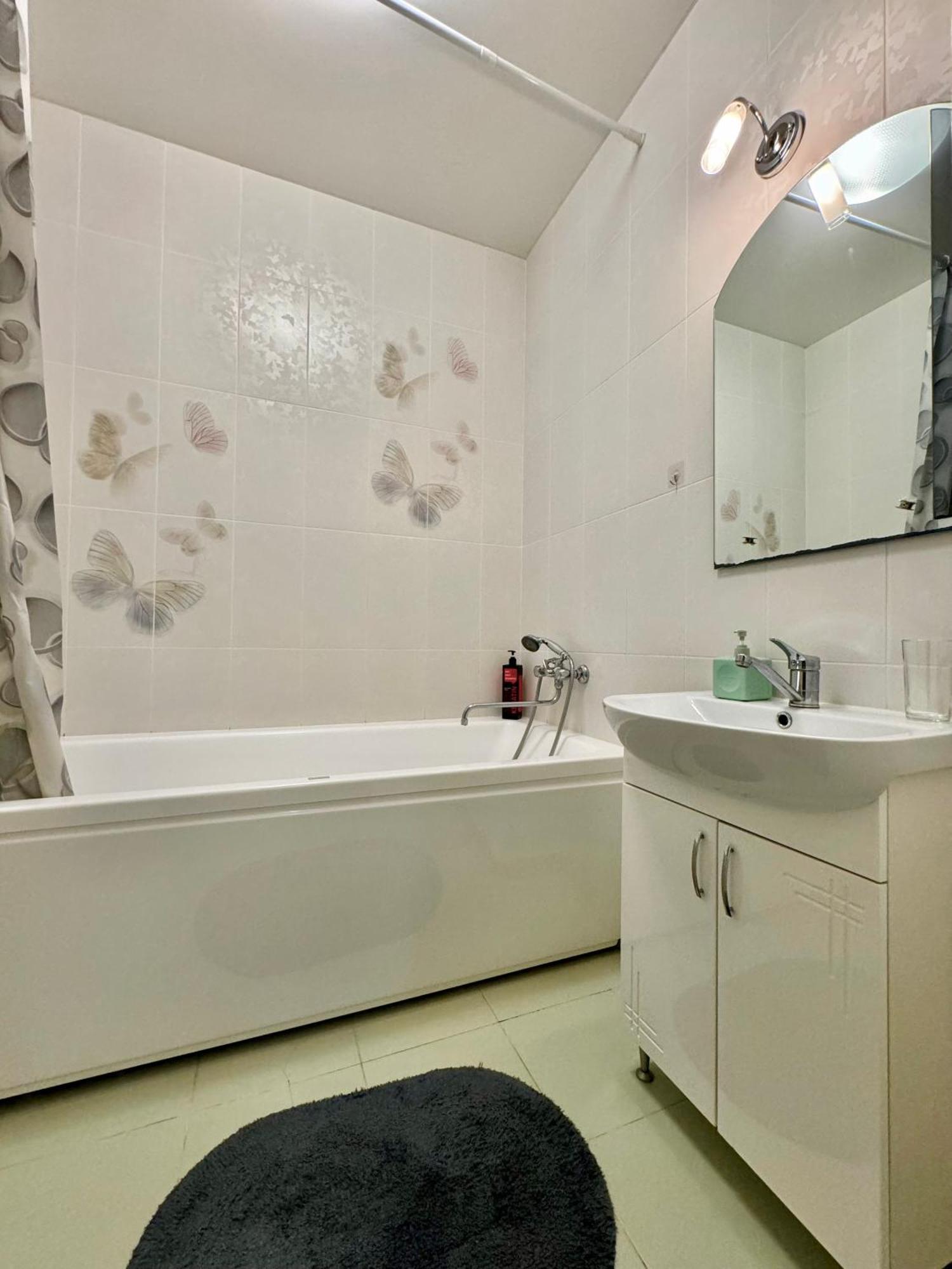 Apartpoltava Світлі Просторі Апартаменти 80М2 , 2-Окремі Кімнати, Новобудова Центр Чек Банківський 外观 照片
