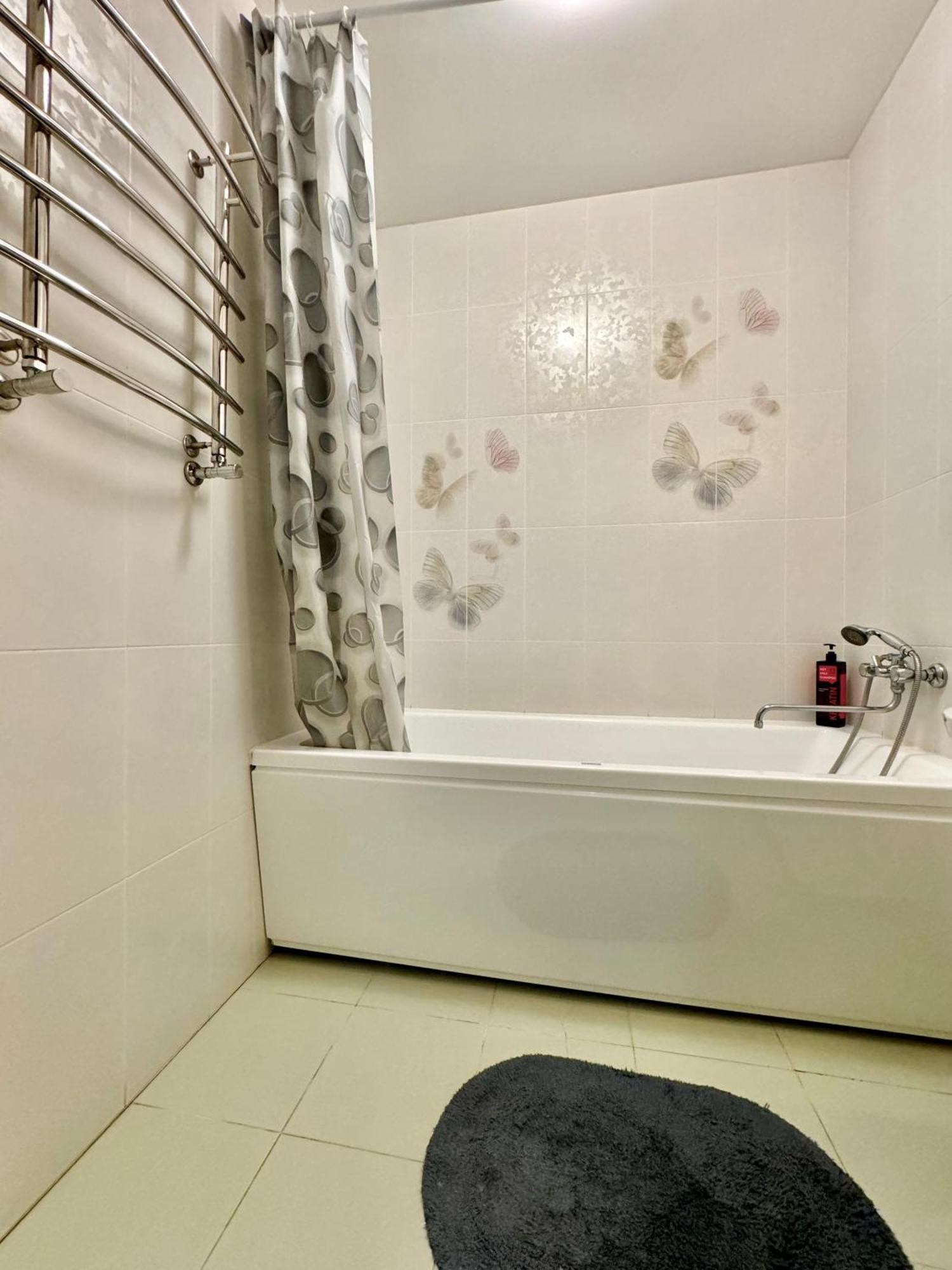 Apartpoltava Світлі Просторі Апартаменти 80М2 , 2-Окремі Кімнати, Новобудова Центр Чек Банківський 外观 照片